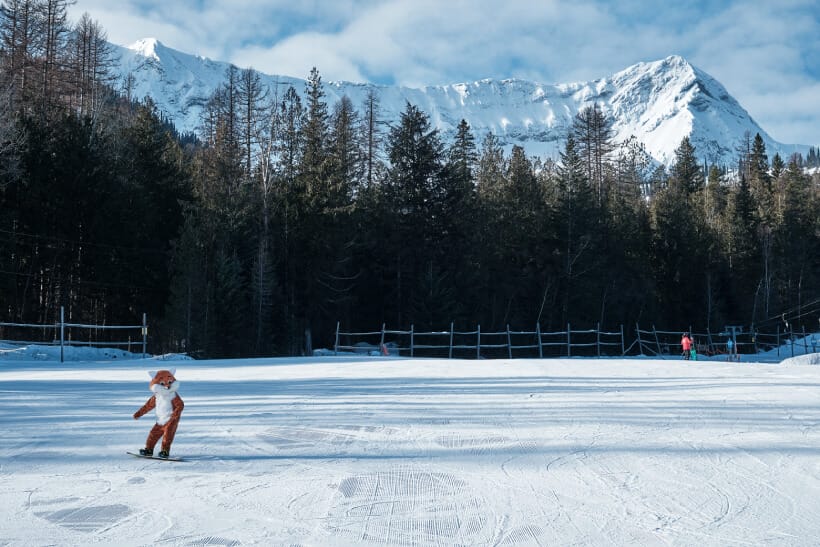 Snowboarding in Fernie