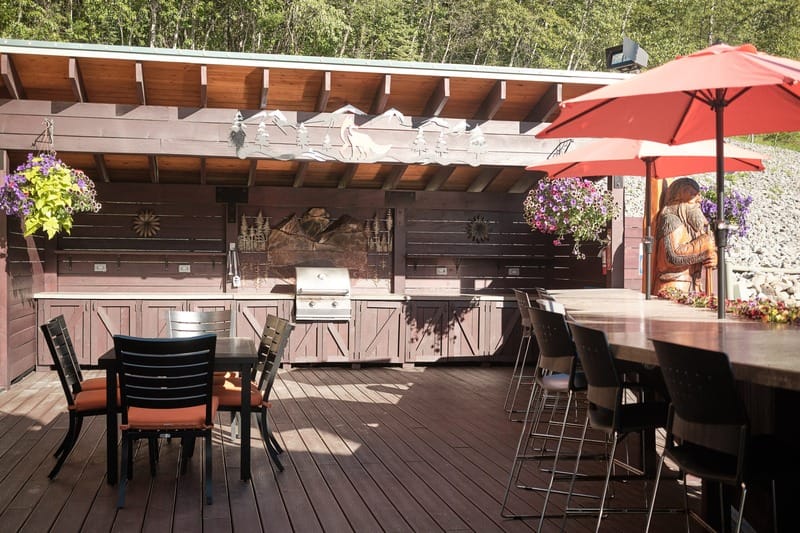 Relaxing Hot Tub and BBQ Area 